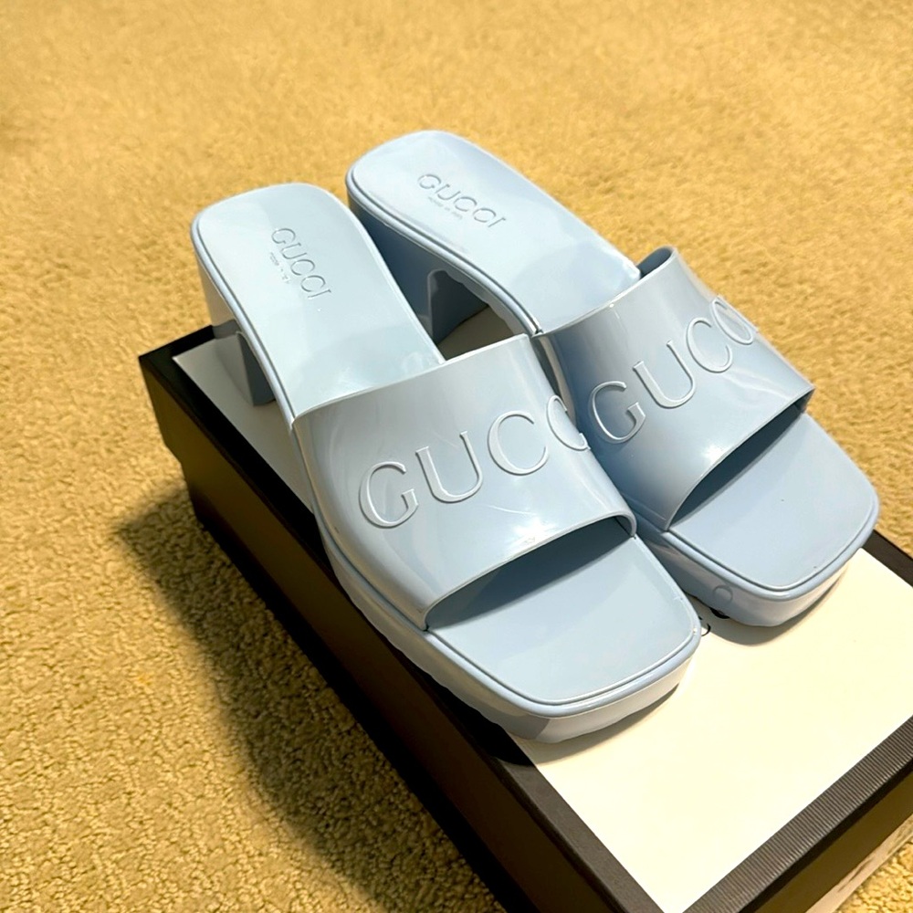 Gucci rubber platform slides